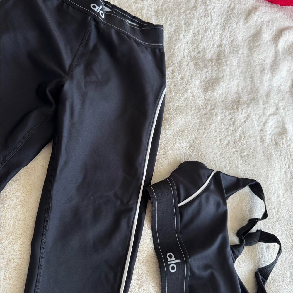 ALO Yoga Black Activewear Ensemble